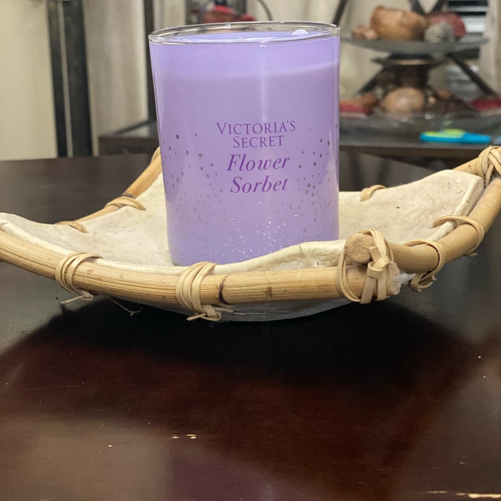 🆕️🆚️Flower Sorbet Scented Candle 🕯 ✨️ 😍